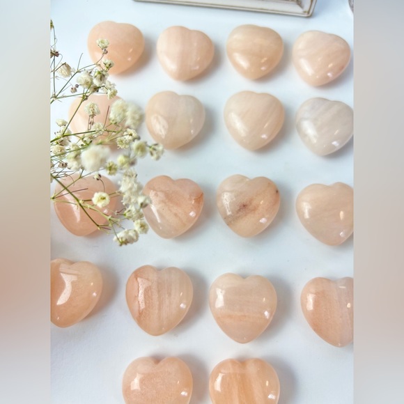 One Peach Aventurine Mini Heart Crystal Pocket Stone Crystal Carving Healing Gem - Picture 7 of 10